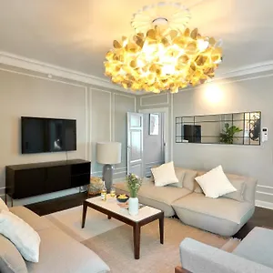Stylish 4 Bedroom Apartment In Cph City Apartment